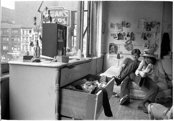 Judy Linn, Patti and Sam on her bed, early 1970s jlf7012